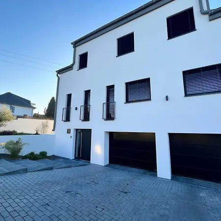Inviting 4-bed House In Luxemburg Villa *