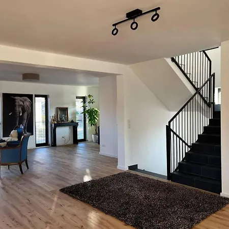 Inviting 4-bed House In Luxemburg Villa *