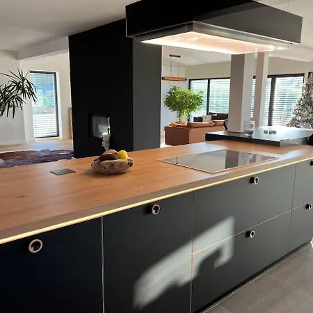 House - Sleeps 8 - Pets Ok - Garden - Parking * Berdorf