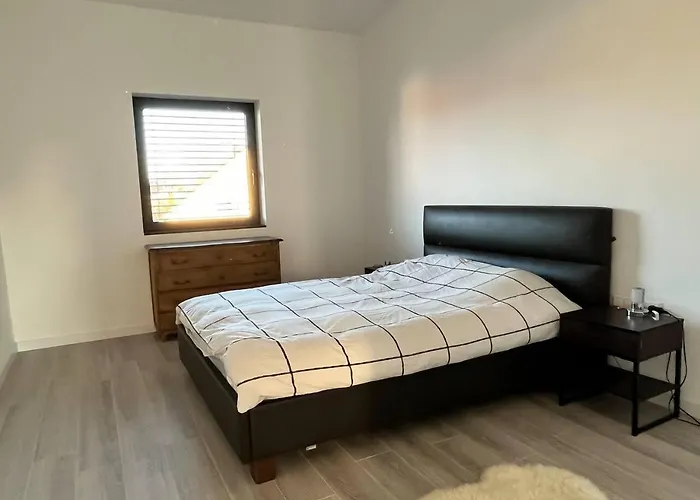 Villa House - Sleeps 8 - Pets Ok - Garden - Parking Berdorf