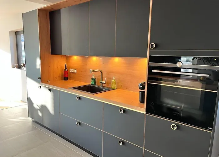 House - Sleeps 8 - Pets Ok - Garden - Parking * Berdorf