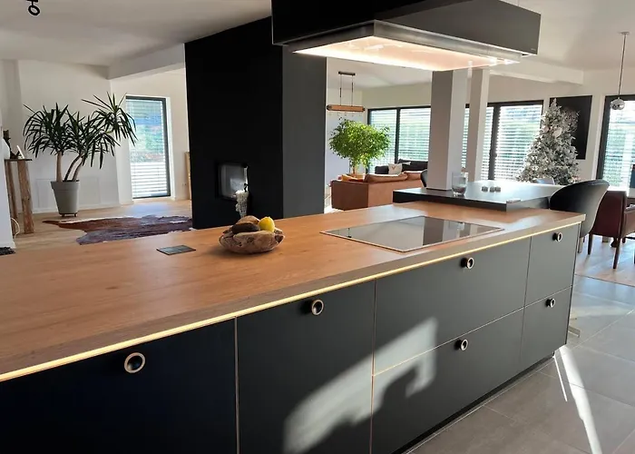 House - Sleeps 8 - Pets Ok - Garden - Parking * Berdorf