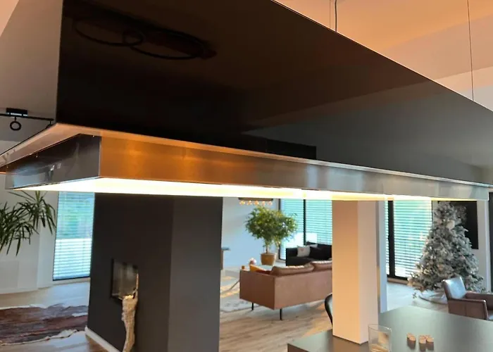 House - Sleeps 8 - Pets Ok - Garden - Parking Villa *