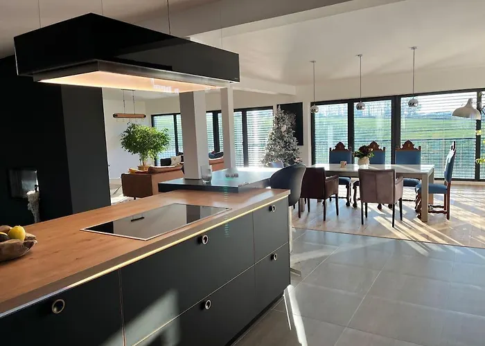 House - Sleeps 8 - Pets Ok - Garden - Parking * Berdorf