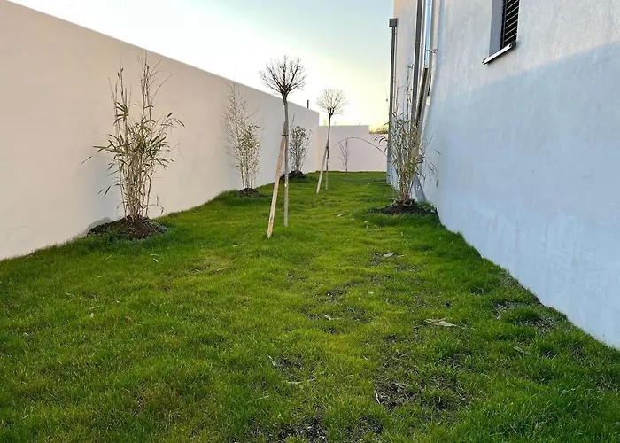 Villa House - Sleeps 8 - Pets Ok - Garden - Parking Berdorf